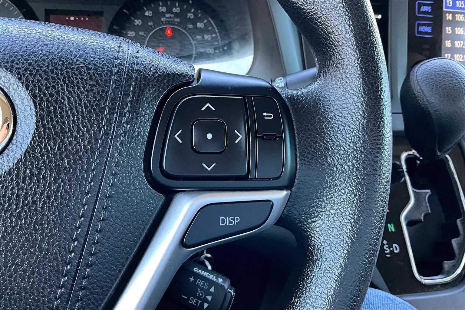 Thumbnail: 2017 Toyota Sienna - 20