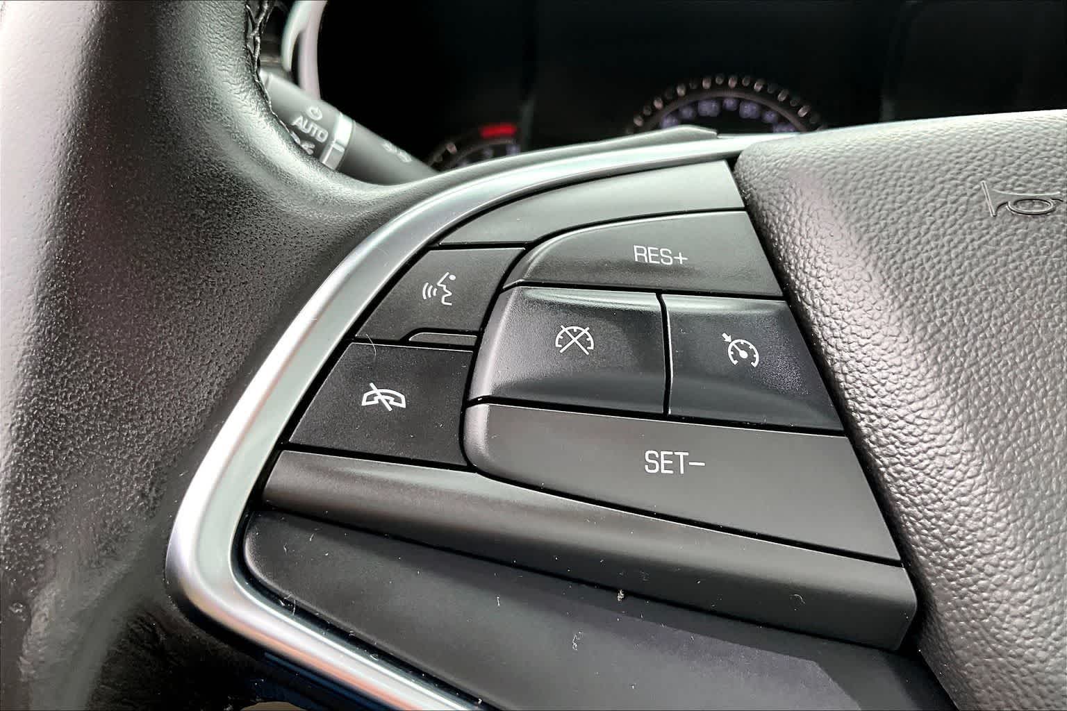 Thumbnail: 2018 Cadillac XT5 - 17