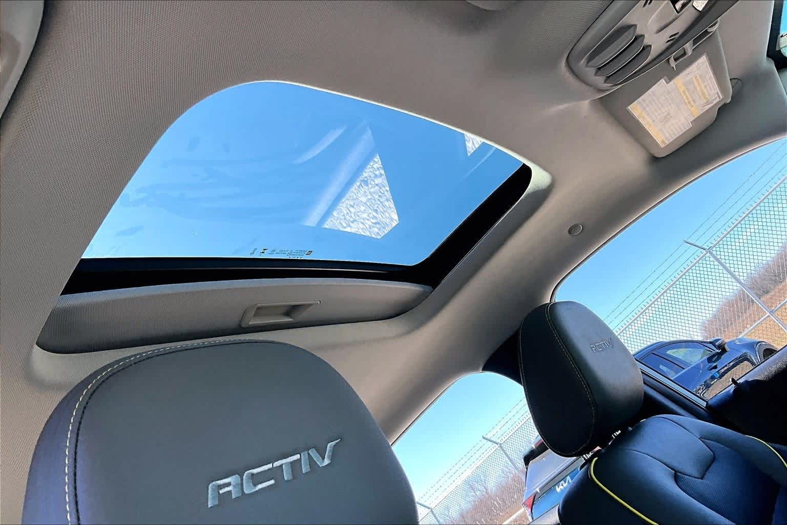 Thumbnail: 2024 Chevrolet Trax - 16