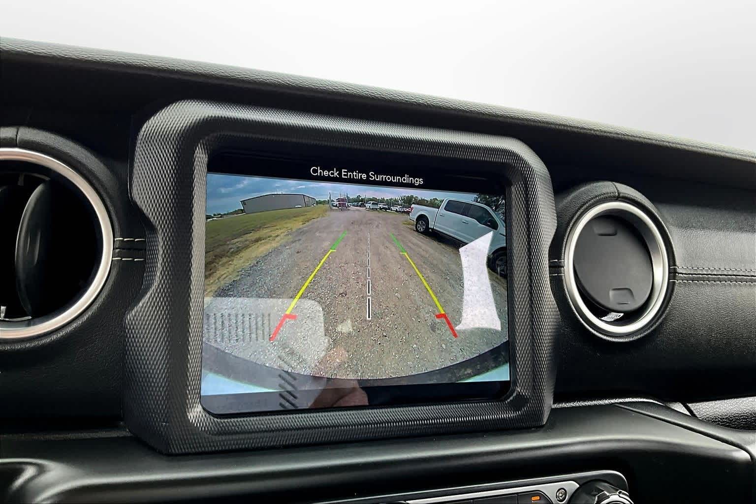 Thumbnail: 2018 Jeep Wrangler - 22