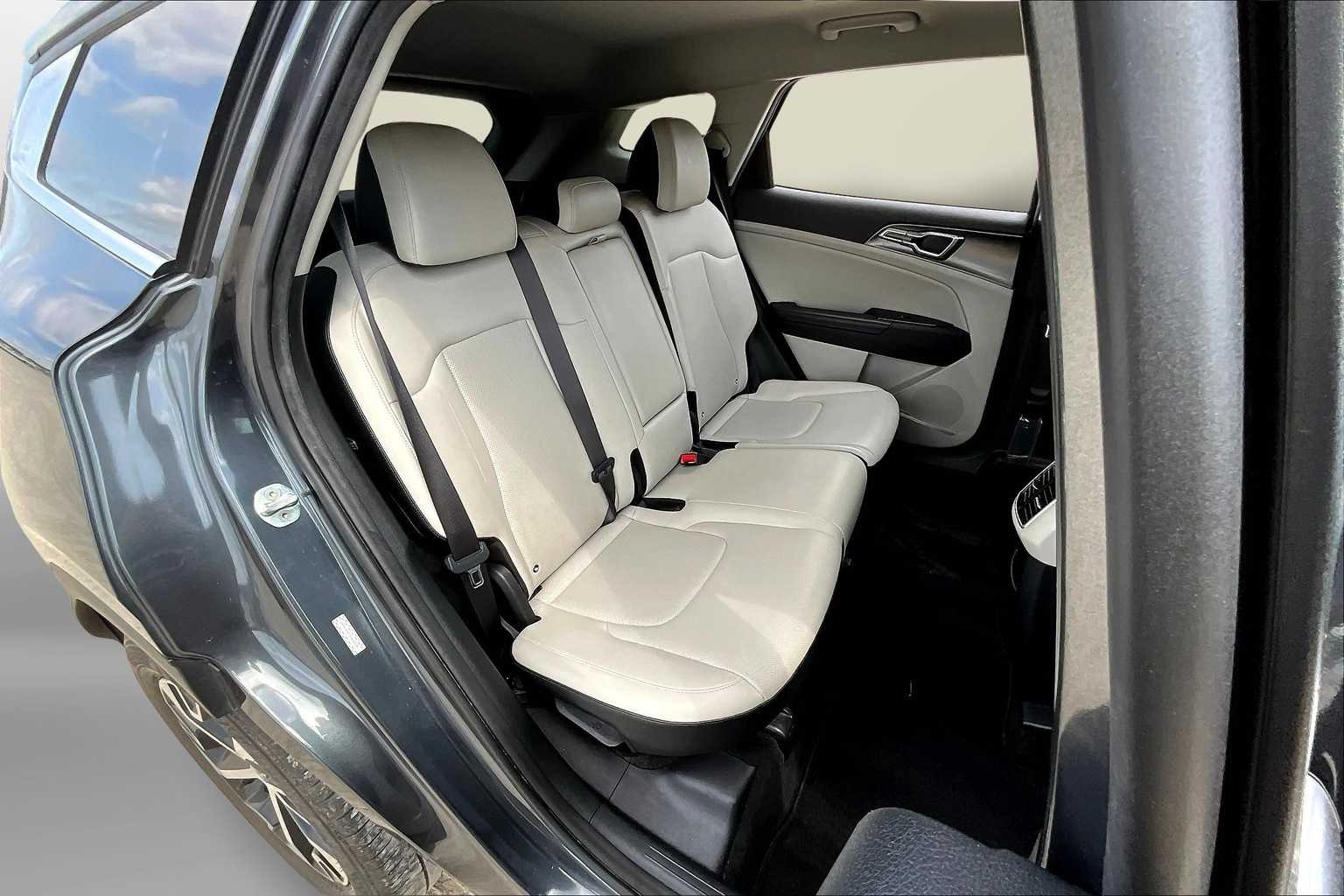 Thumbnail: 2023 Kia Sportage - 28
