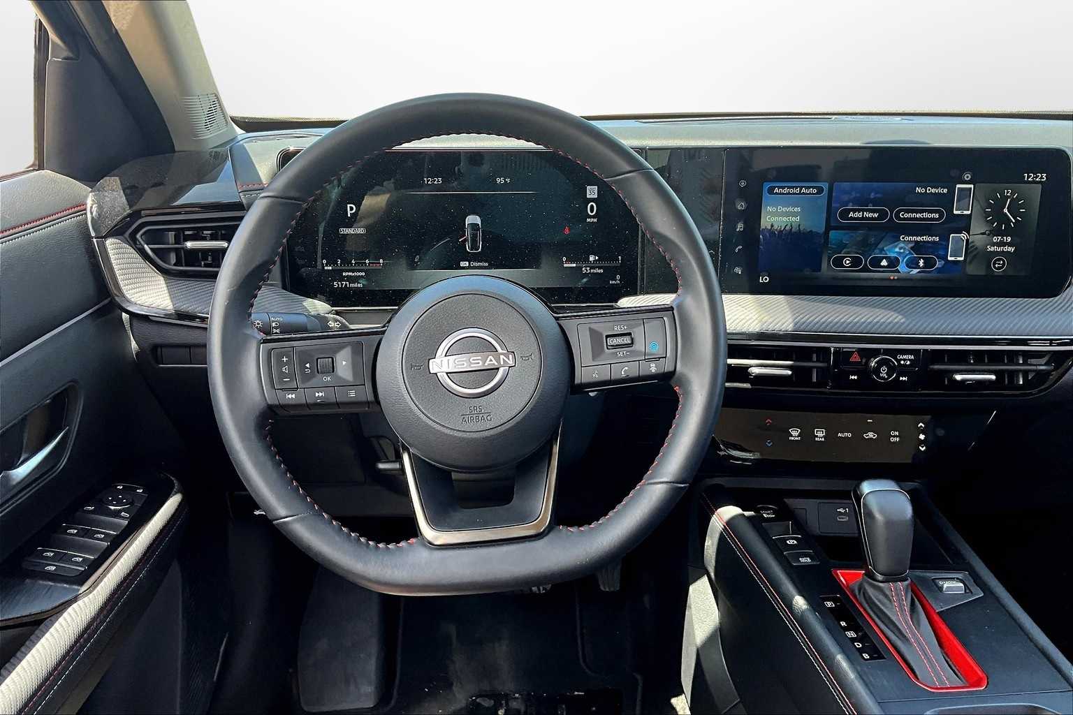 Thumbnail: 2025 Nissan Kicks - 5
