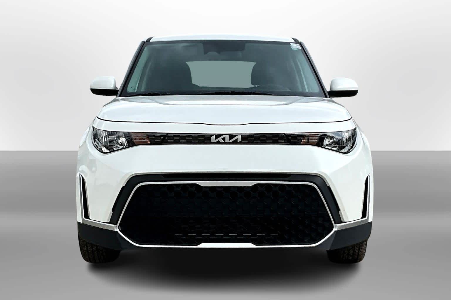 2023 Kia Soul LX photo 3