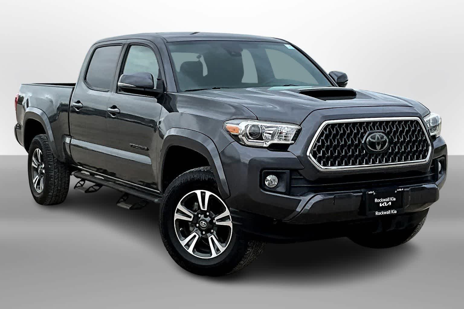 Thumbnail: 2019 Toyota Tacoma - 9