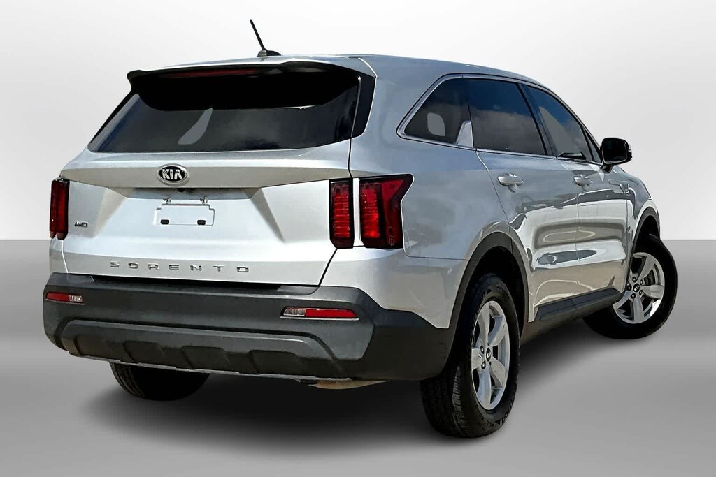 Used 2021 Kia Sorento LX SUV