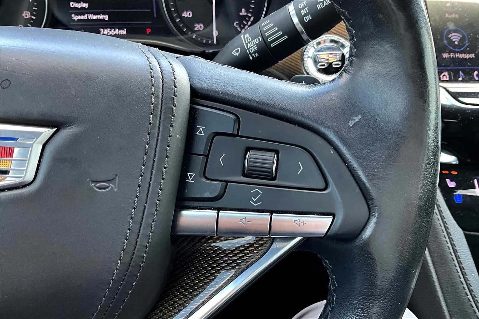 Thumbnail: 2021 Cadillac XT6 - 20