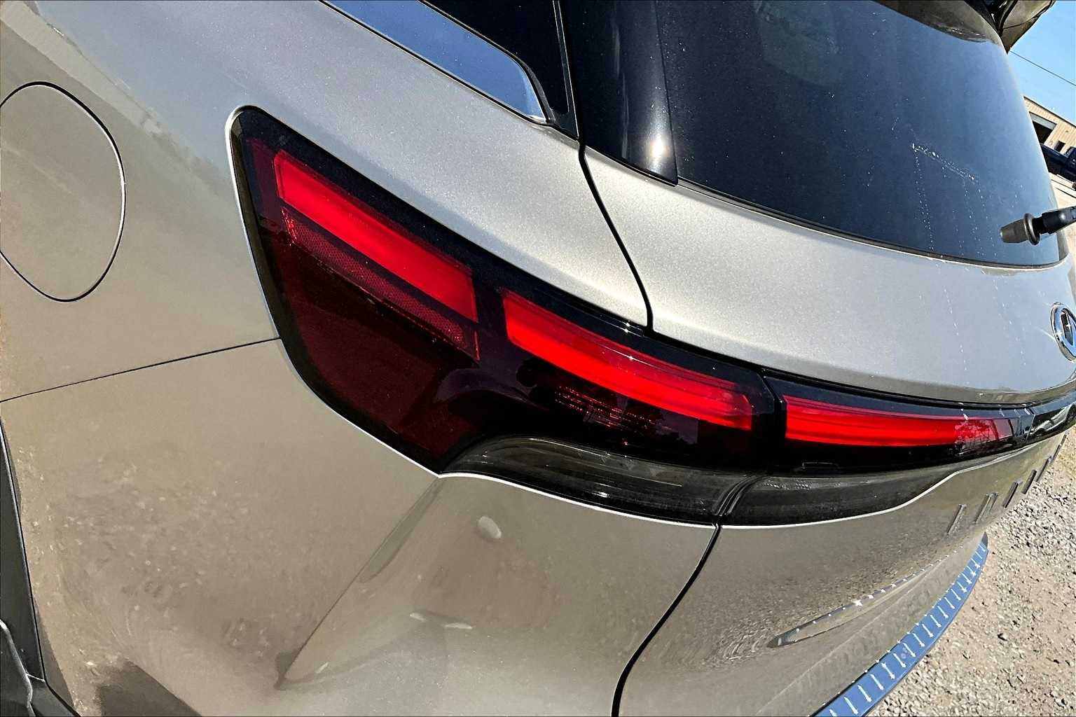 Thumbnail: 2022 INFINITI QX60 - 31