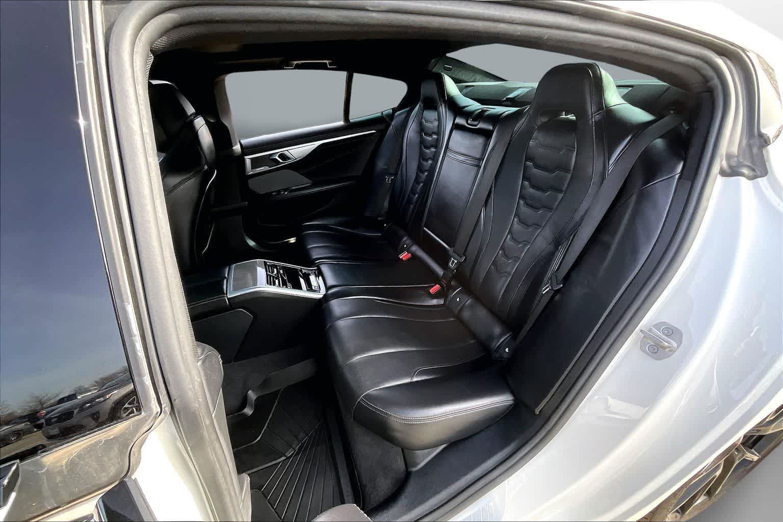 Thumbnail: 2022 BMW 8 Series - 25