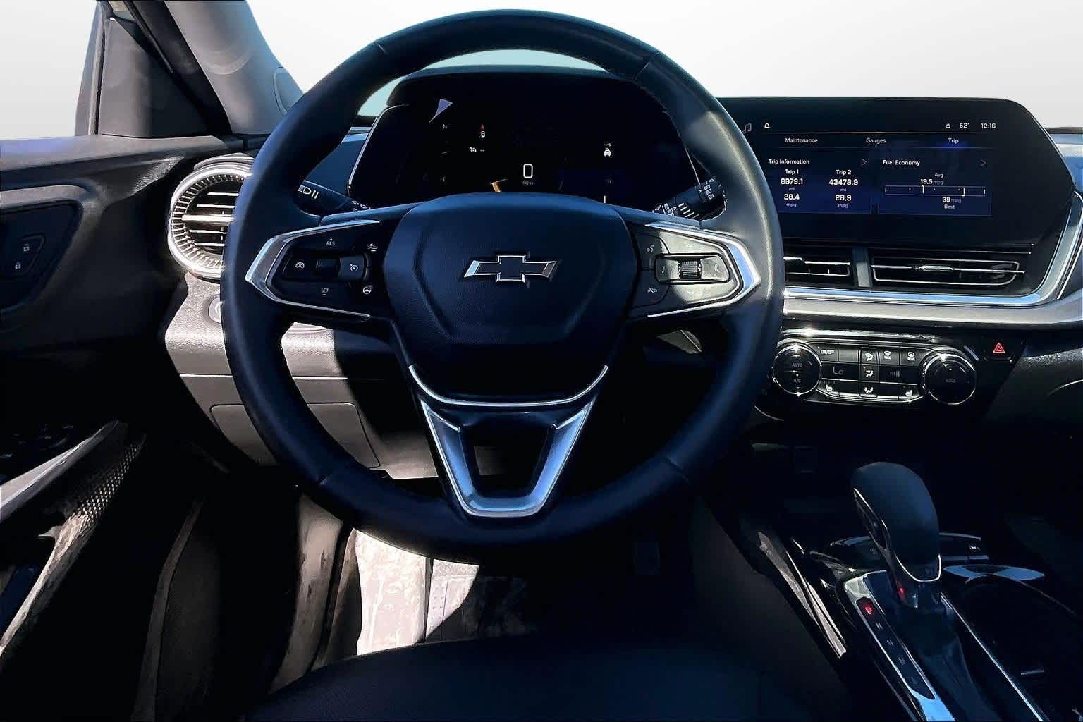 Thumbnail: 2024 Chevrolet Trax - 5