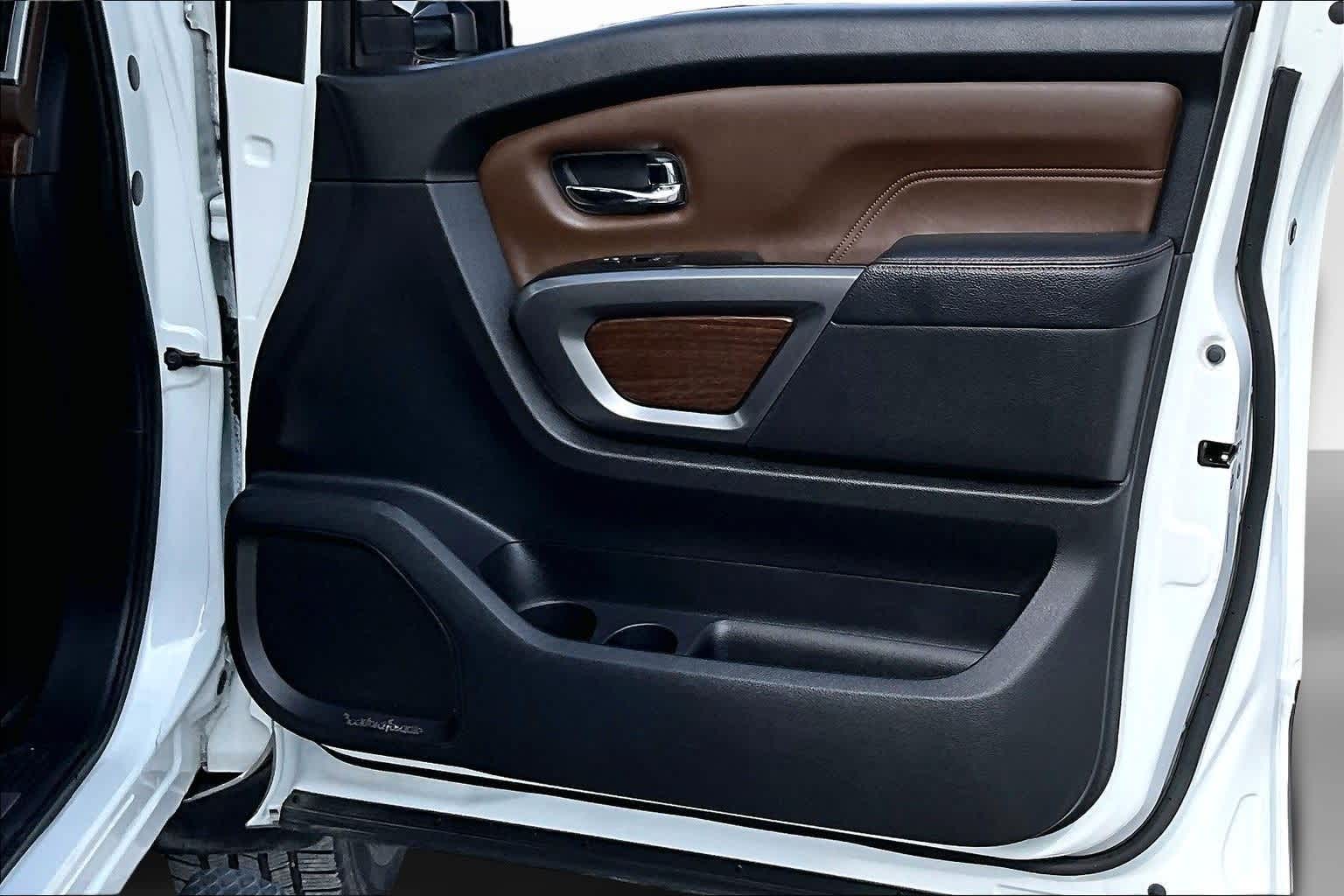 Thumbnail: 2018 Nissan Titan - 18