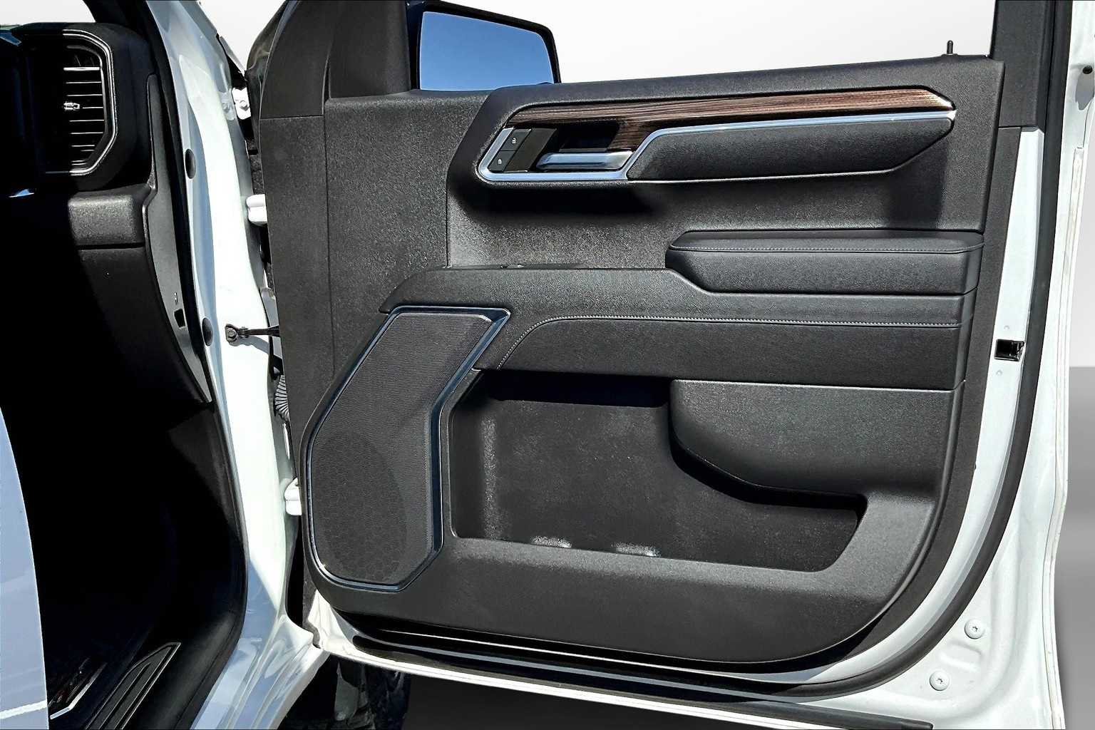 Thumbnail: 2023 Chevrolet Silverado 1500 - 18