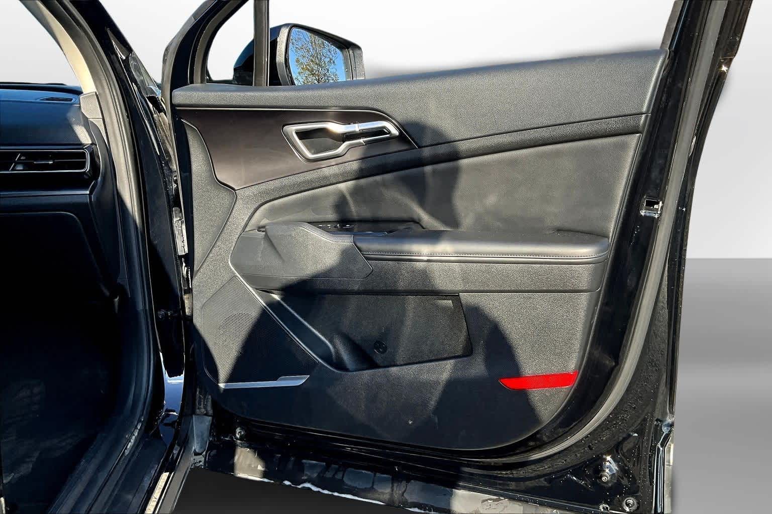 Thumbnail: 2023 Kia Sportage - 18