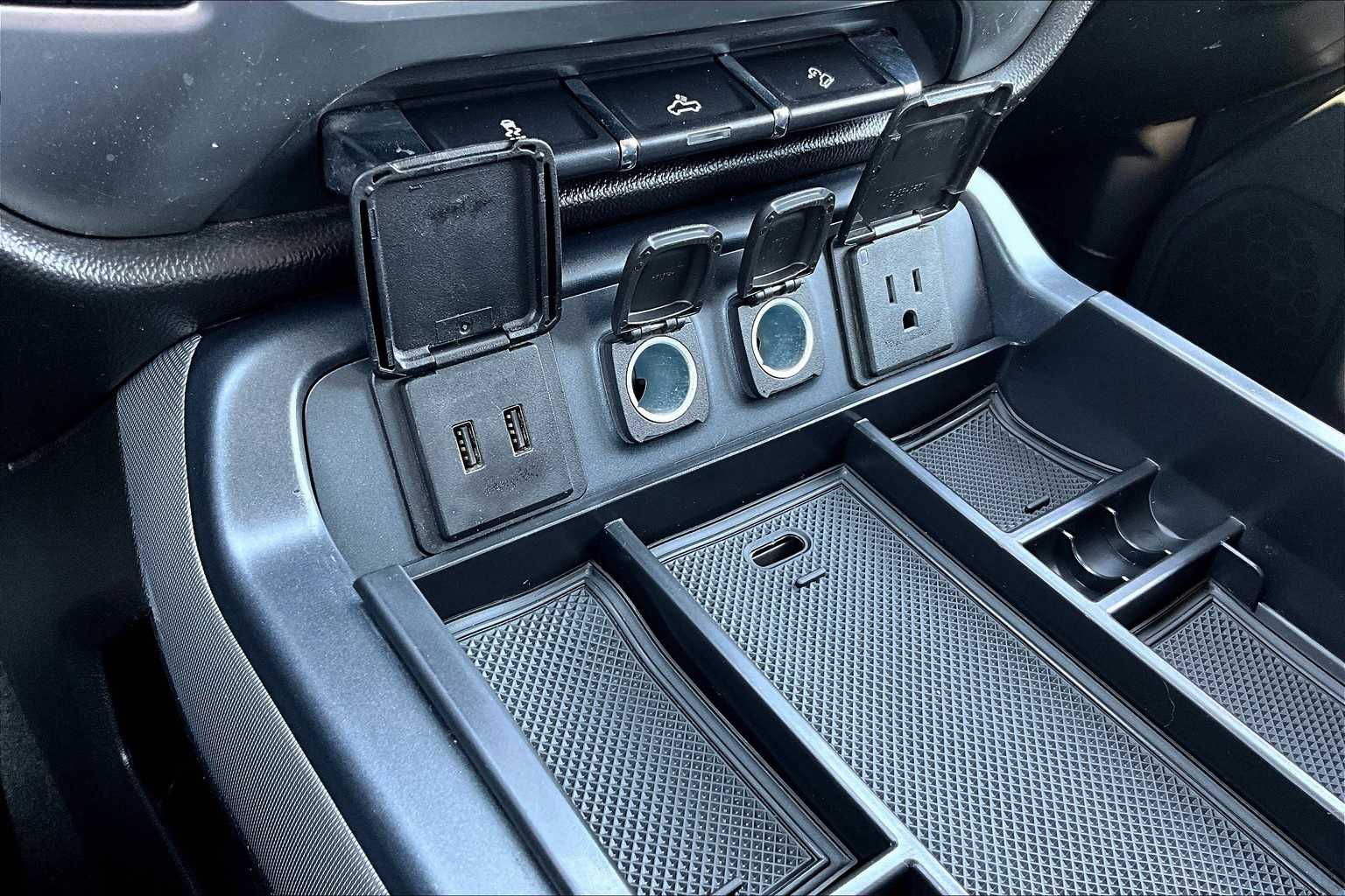 Thumbnail: 2017 Chevrolet Silverado 1500 - 23