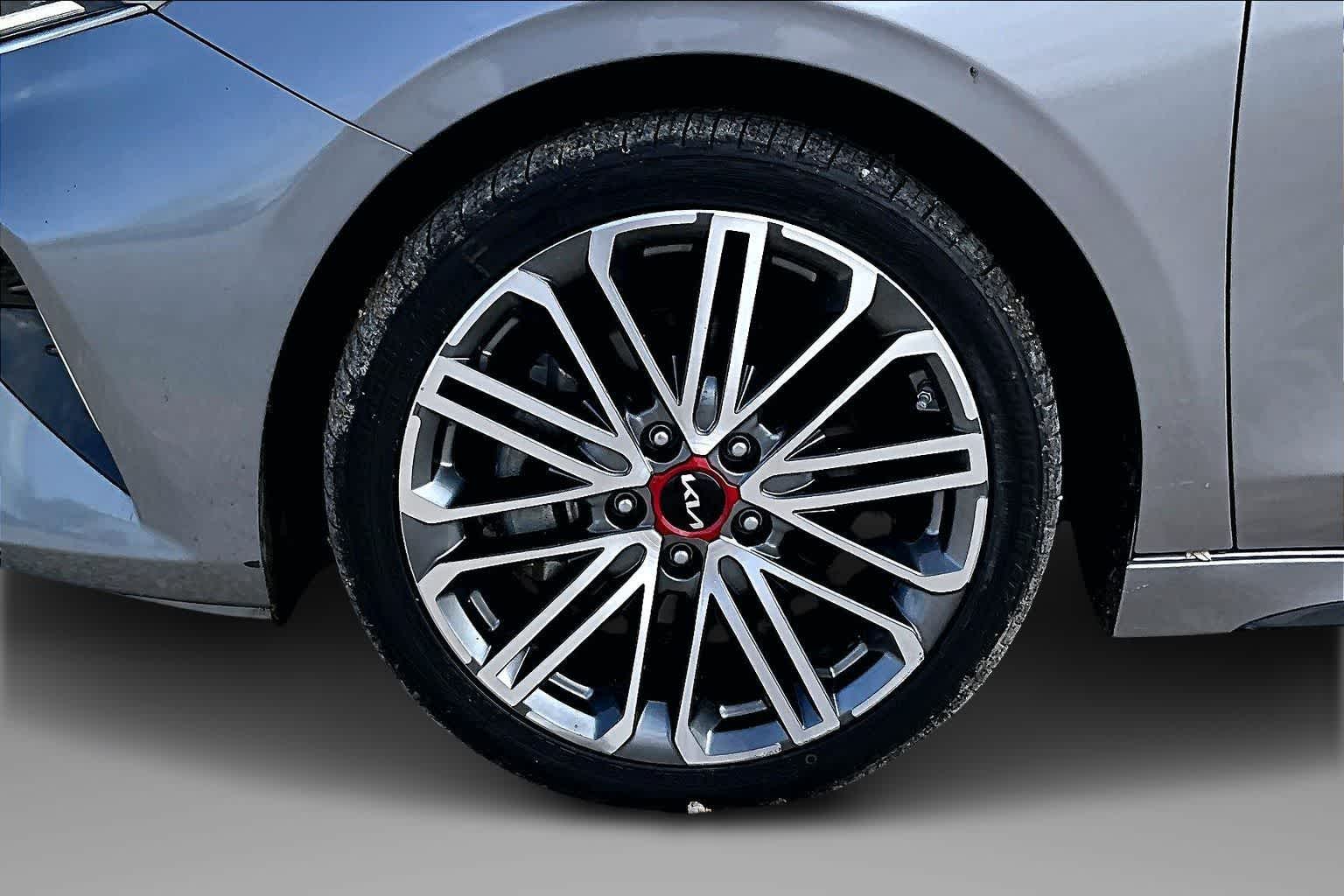 Thumbnail: 2023 Kia Forte - 8