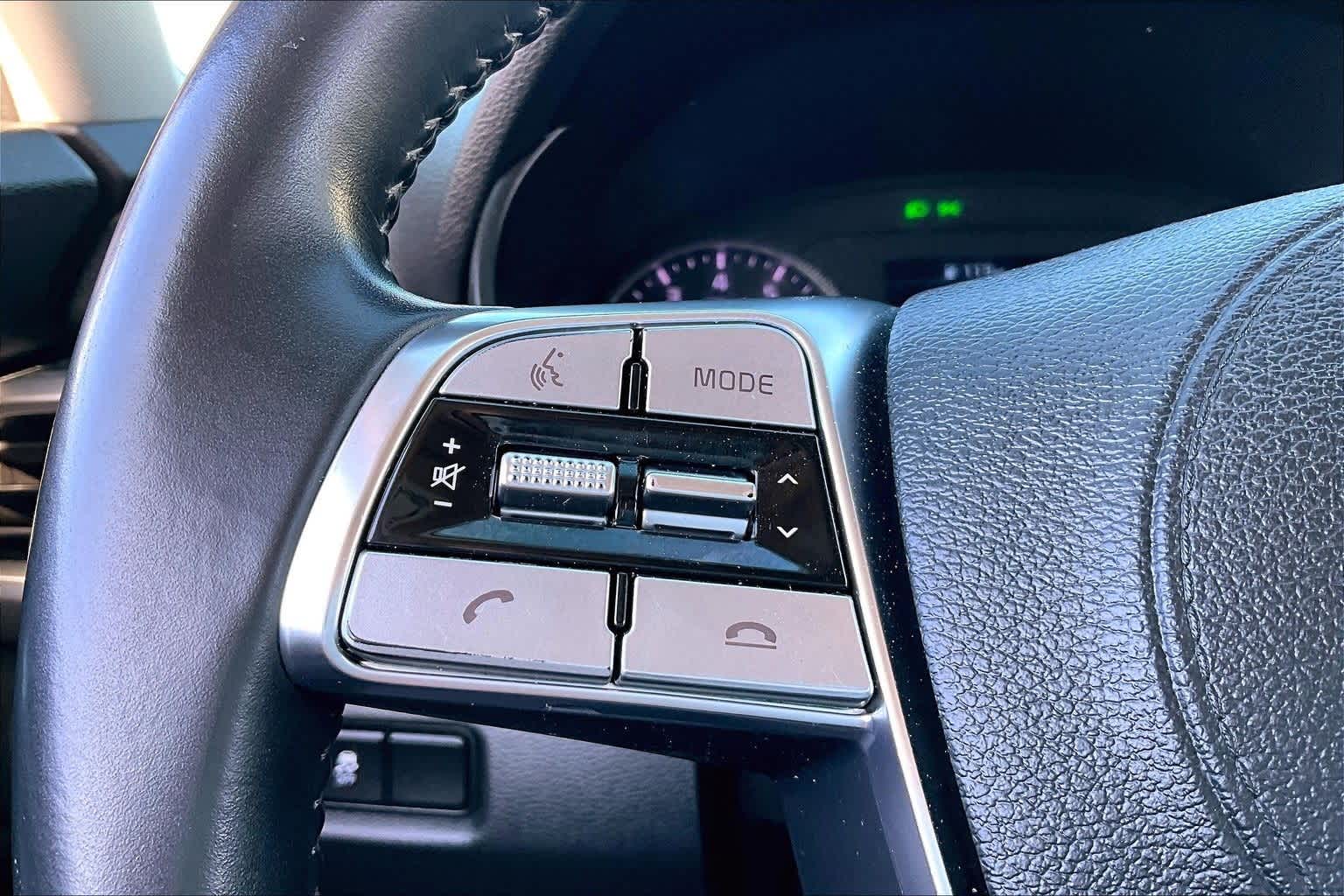 Thumbnail: 2020 Kia Telluride - 18