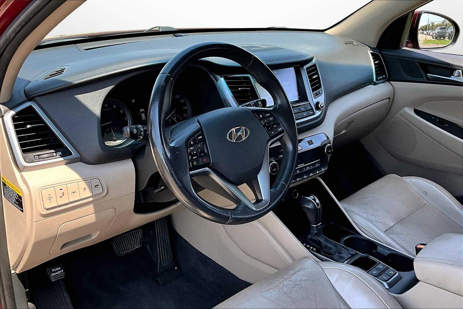 Thumbnail: 2016 Hyundai Tucson - 12