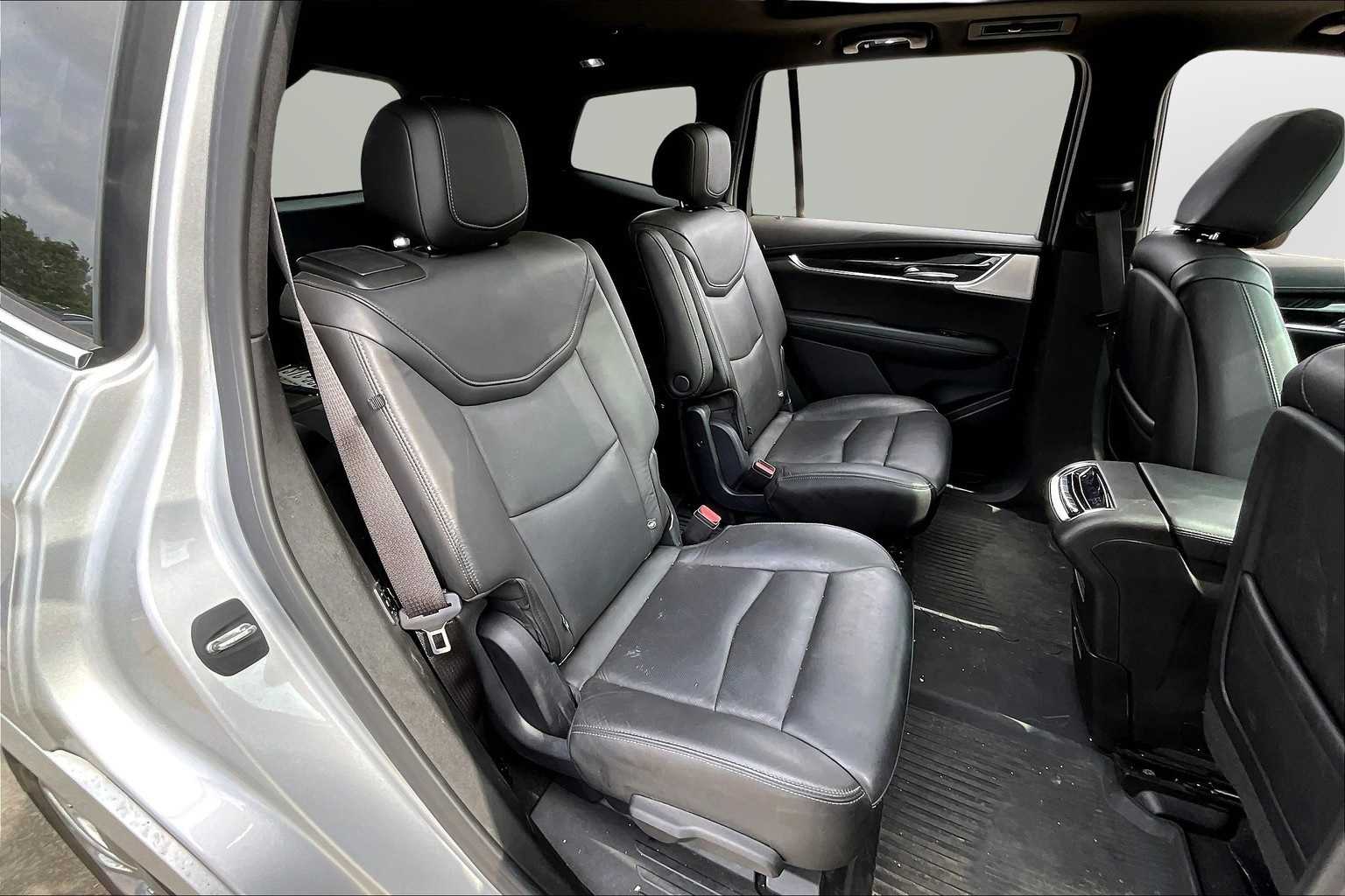Thumbnail: 2020 Cadillac XT6 - 26