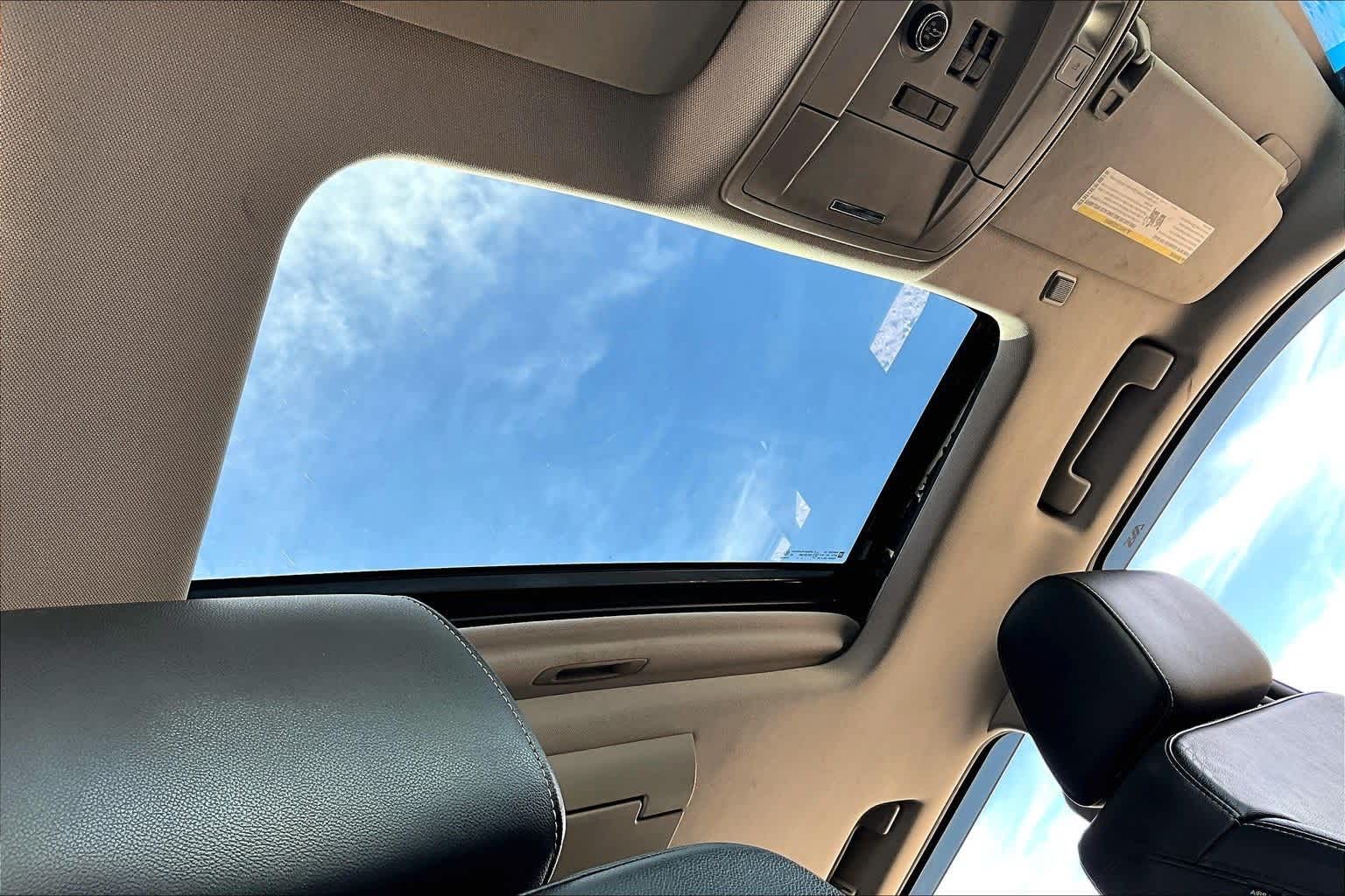 Thumbnail: 2016 Chevrolet Suburban - 16