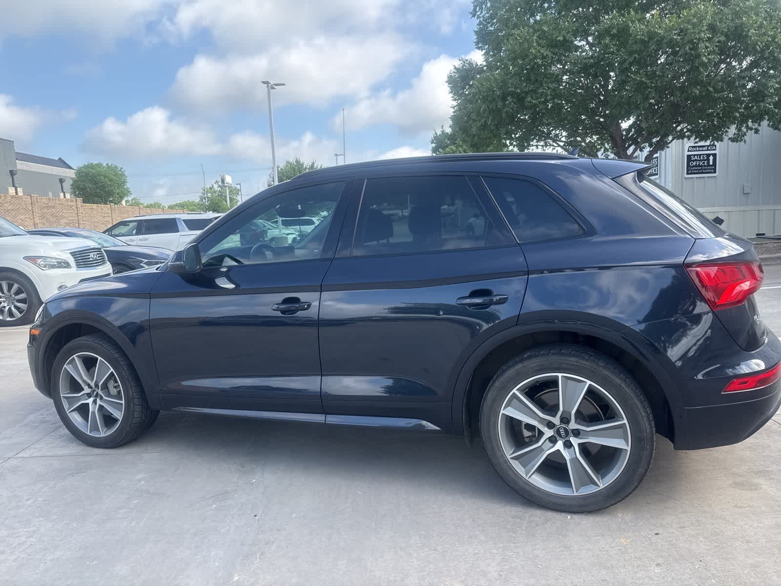 Thumbnail: 2019 Audi Q5 - 8