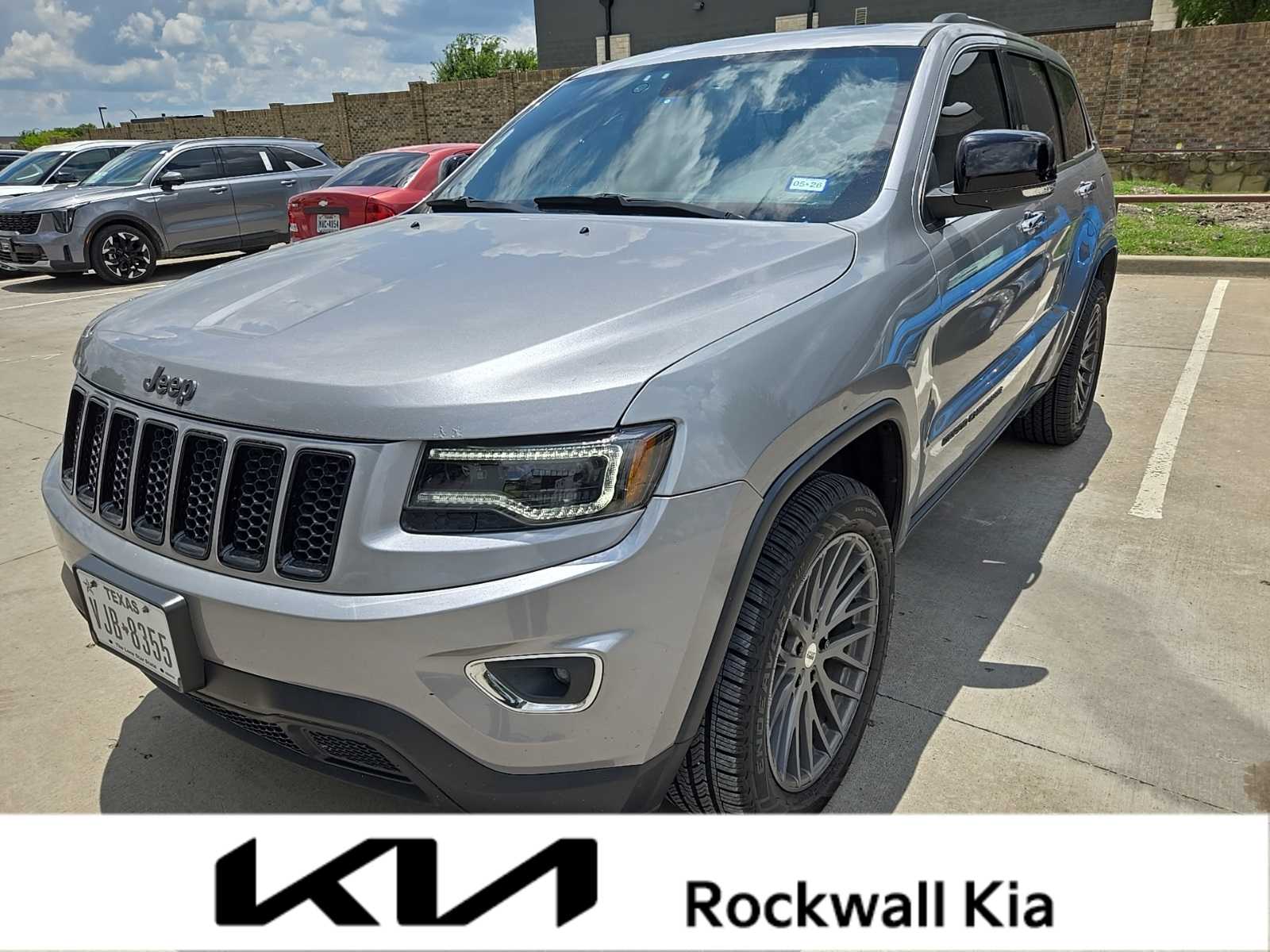 Thumbnail: 2015 Jeep Grand Cherokee - 1