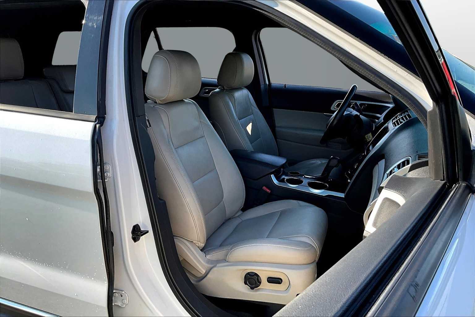 Thumbnail: 2013 Ford Explorer - 7