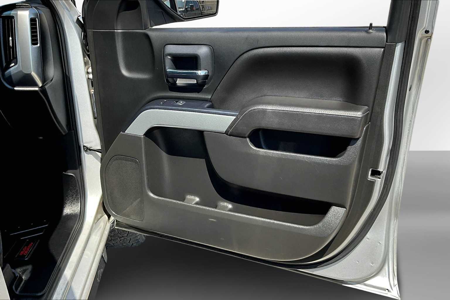 Thumbnail: 2017 Chevrolet Silverado 1500 - 18