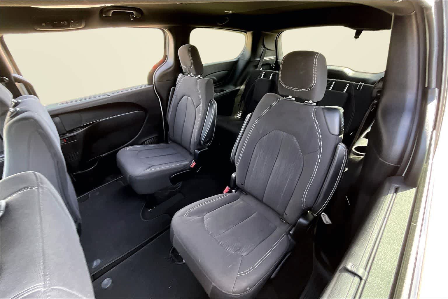 Thumbnail: 2019 Chrysler Pacifica - 23