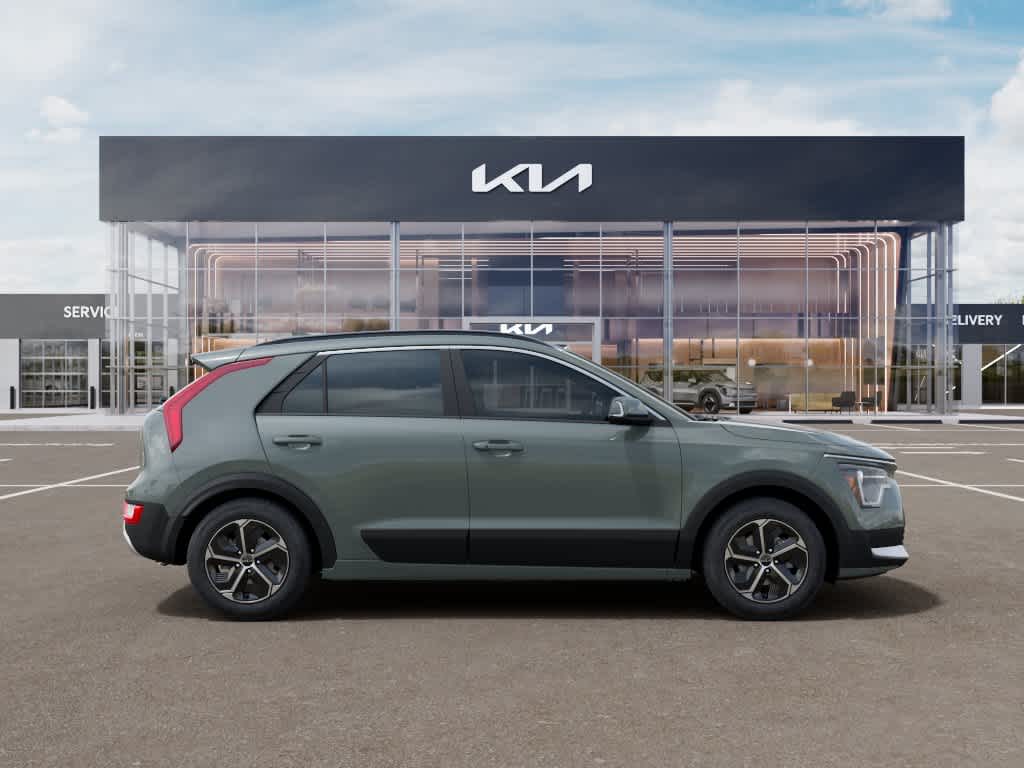 Thumbnail: 2026 Kia Niro - 7