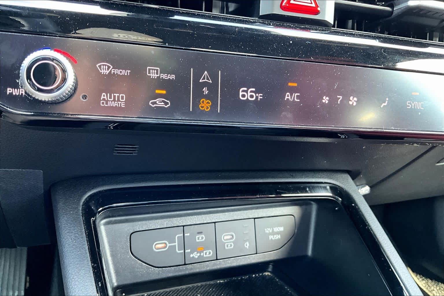 Thumbnail: 2025 Kia K5 - 23