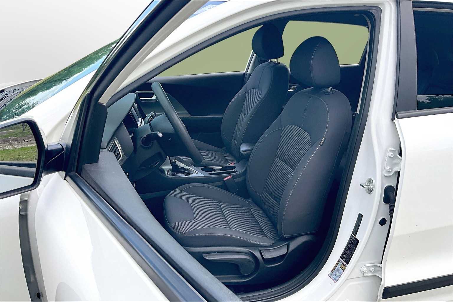 Thumbnail: 2019 Kia Niro - 24