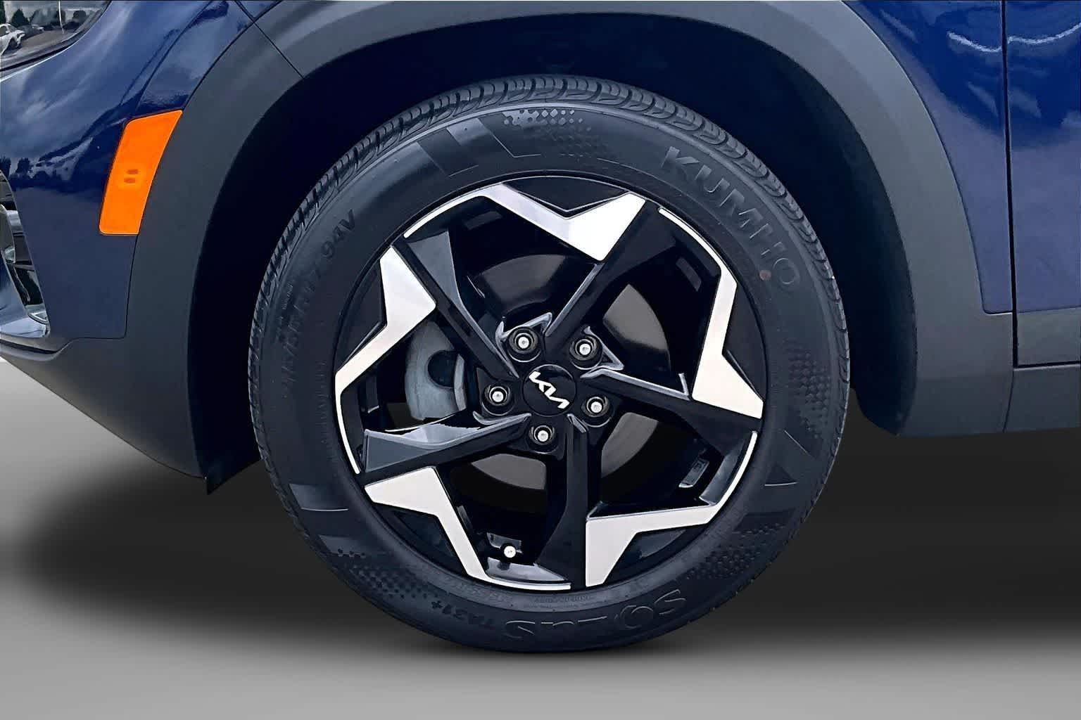 Thumbnail: 2024 Kia Seltos - 8