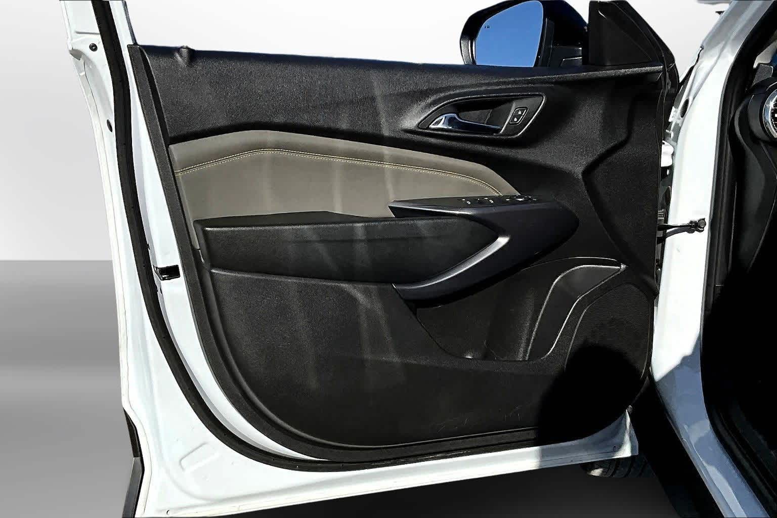 Thumbnail: 2025 Chevrolet Trax - 17