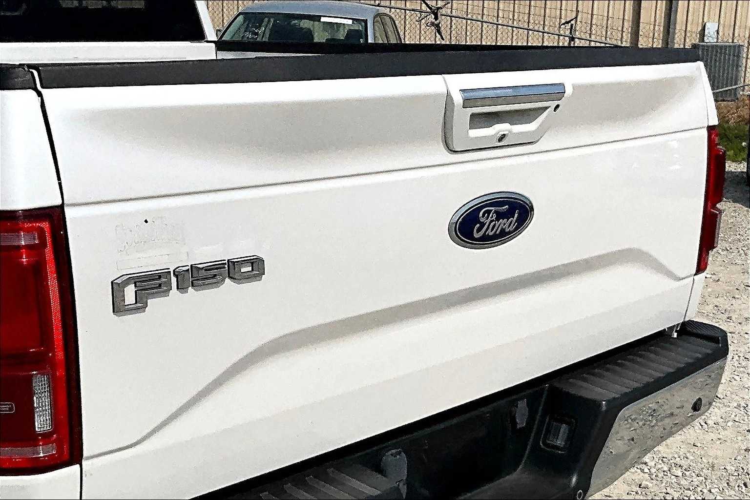 Thumbnail: 2016 Ford F-150 - 33