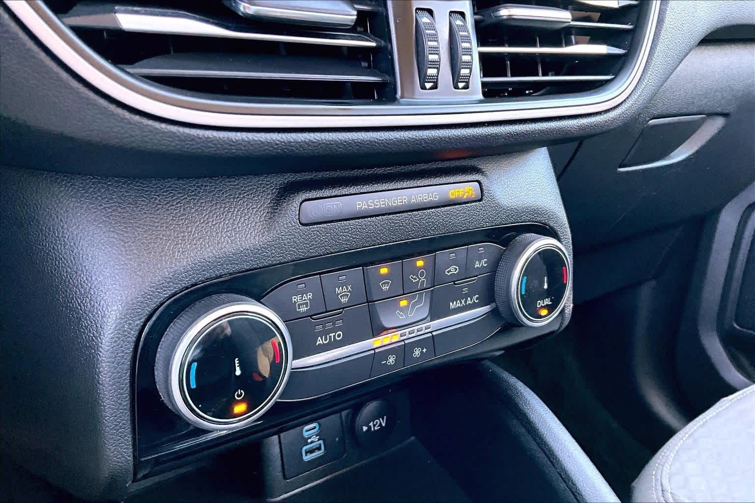 Thumbnail: 2022 Ford Escape - 24