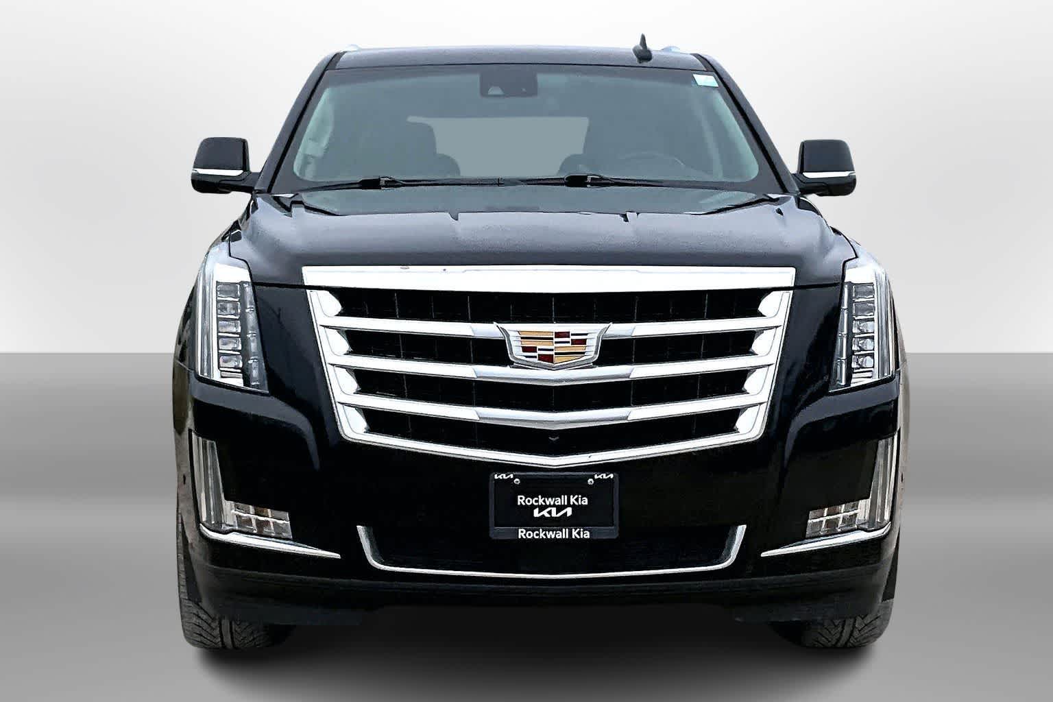 Thumbnail: 2020 Cadillac Escalade - 3