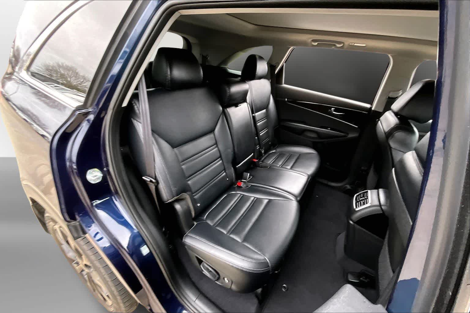 Thumbnail: 2020 Kia Sorento - 25