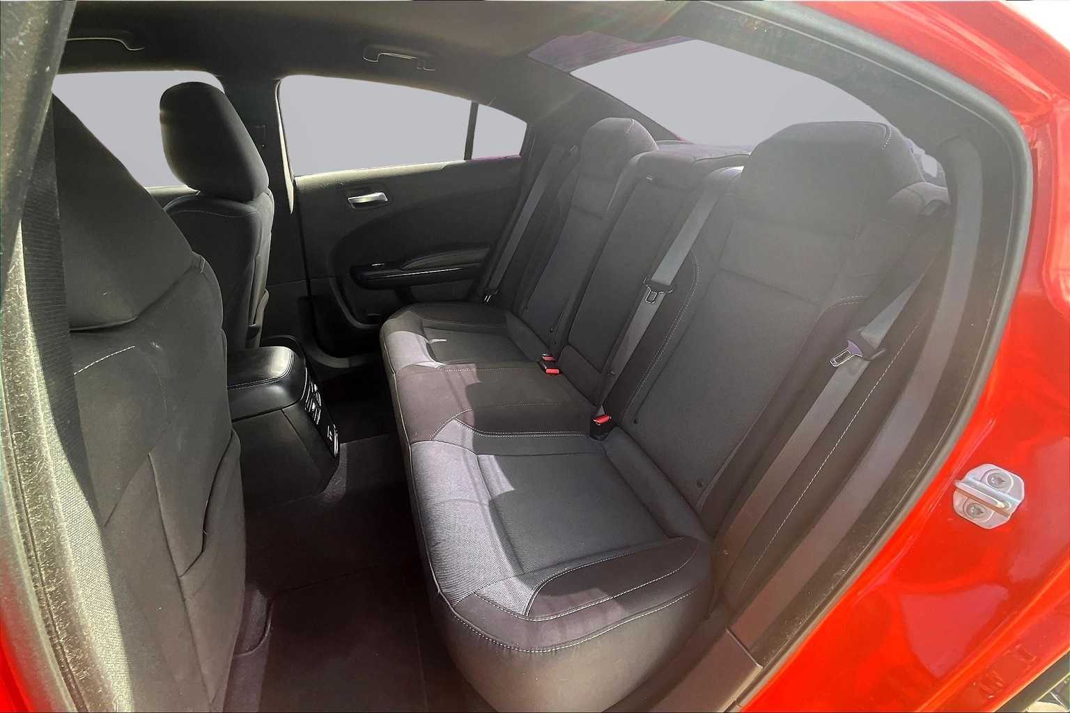 2020 Dodge Charger SXT 25