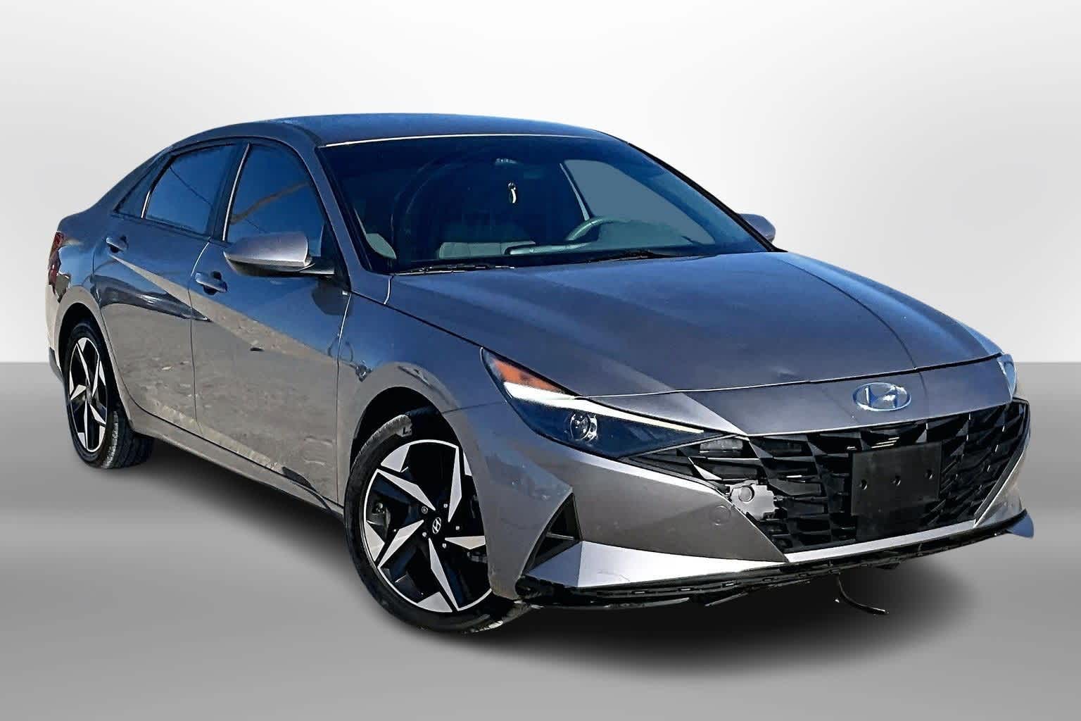 Thumbnail: 2023 Hyundai Elantra - 10