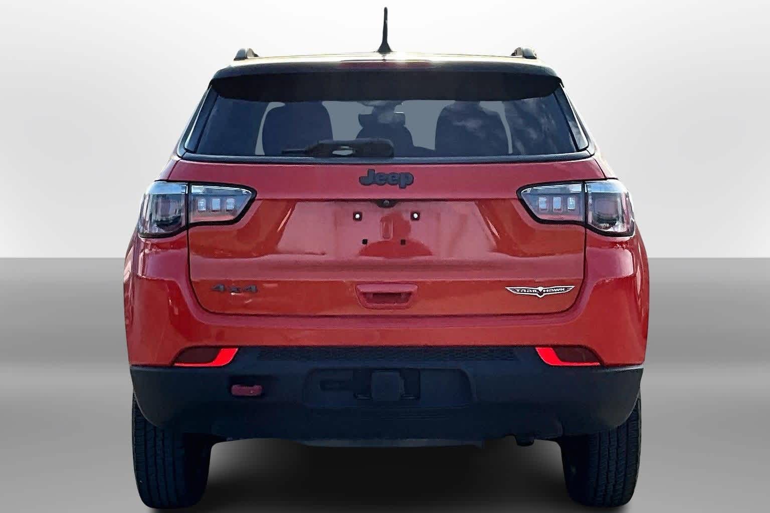 Thumbnail: 2018 Jeep Compass - 3