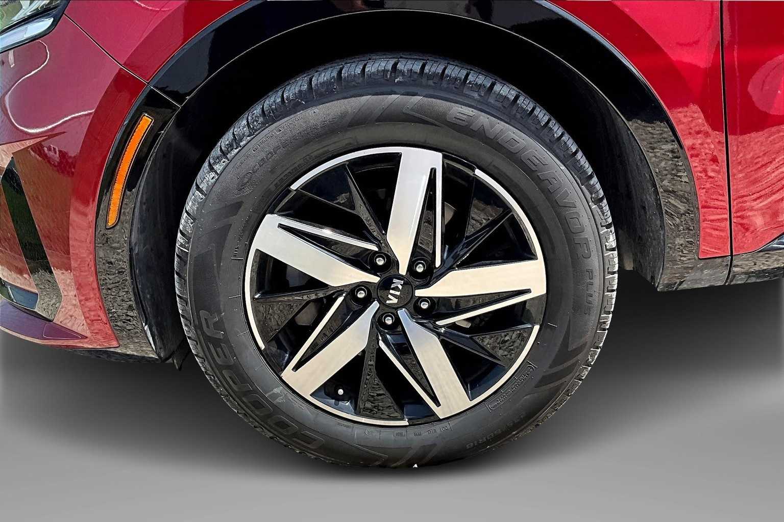 Thumbnail: 2021 Kia Sorento - 16