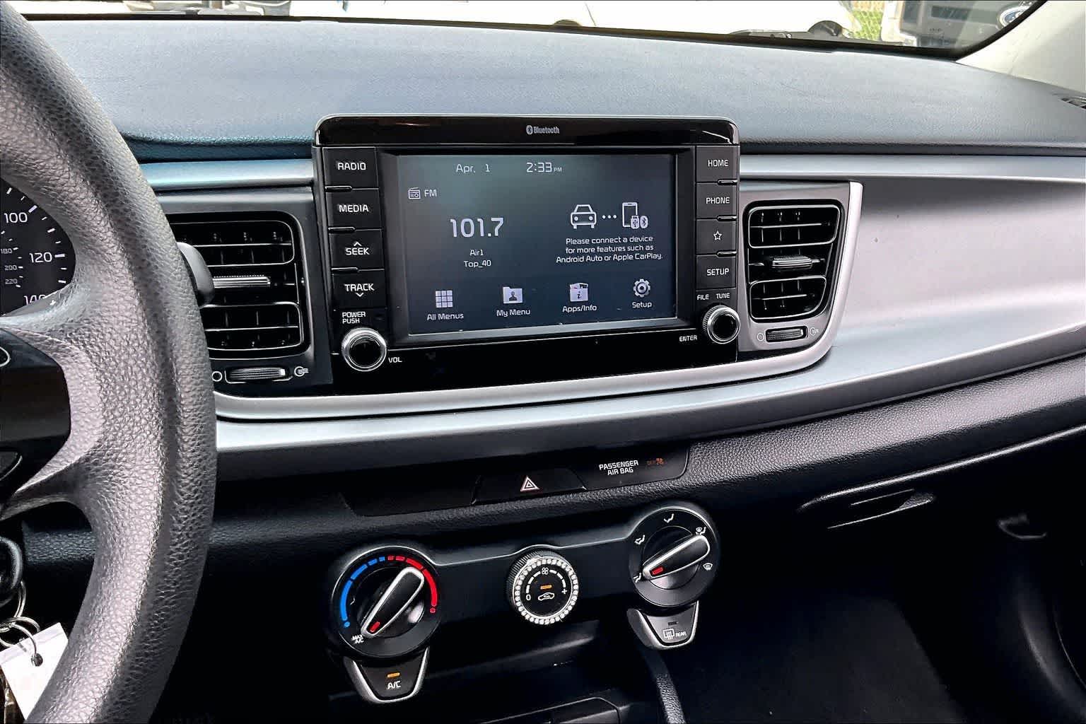 Thumbnail: 2020 Kia Rio - 5