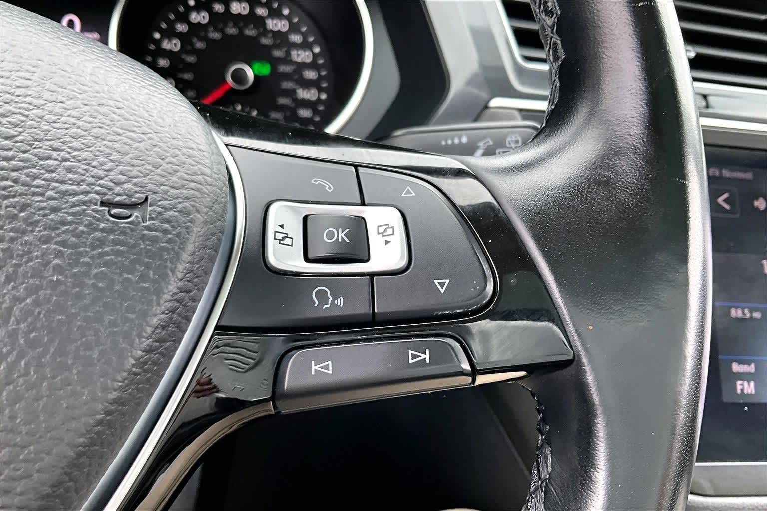 Thumbnail: 2018 Volkswagen Tiguan - 20