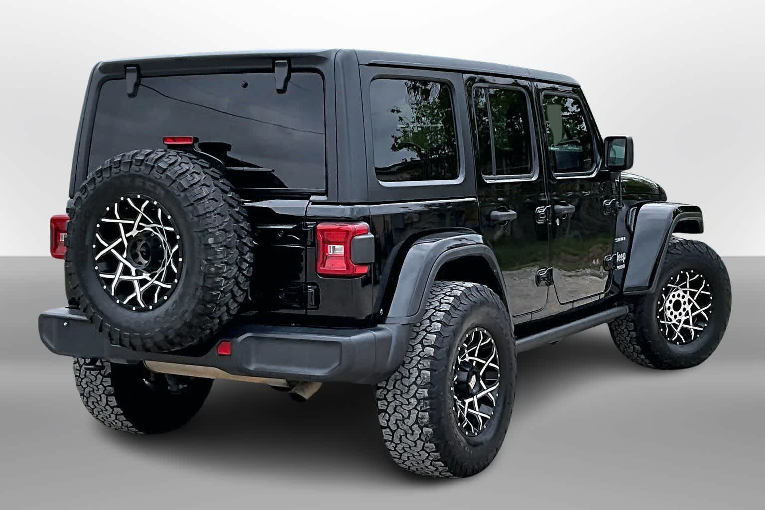 Thumbnail: 2019 Jeep Wrangler - 2