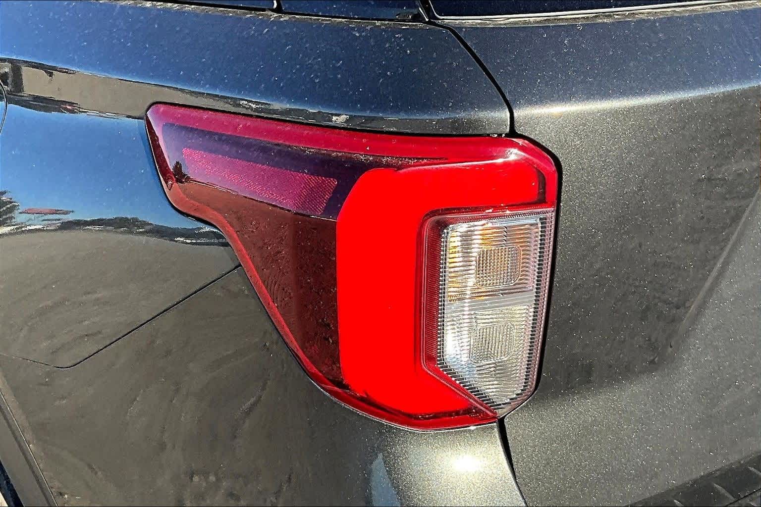 Thumbnail: 2020 Ford Explorer - 31