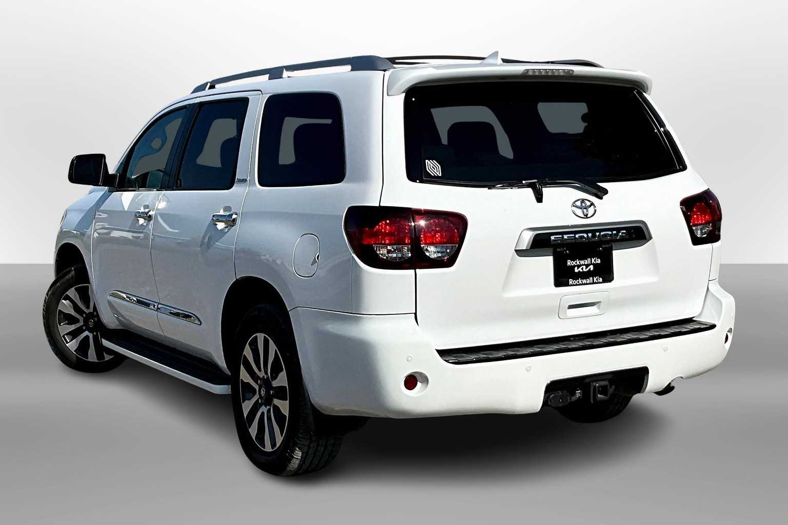 Thumbnail: 2020 Toyota Sequoia - 12