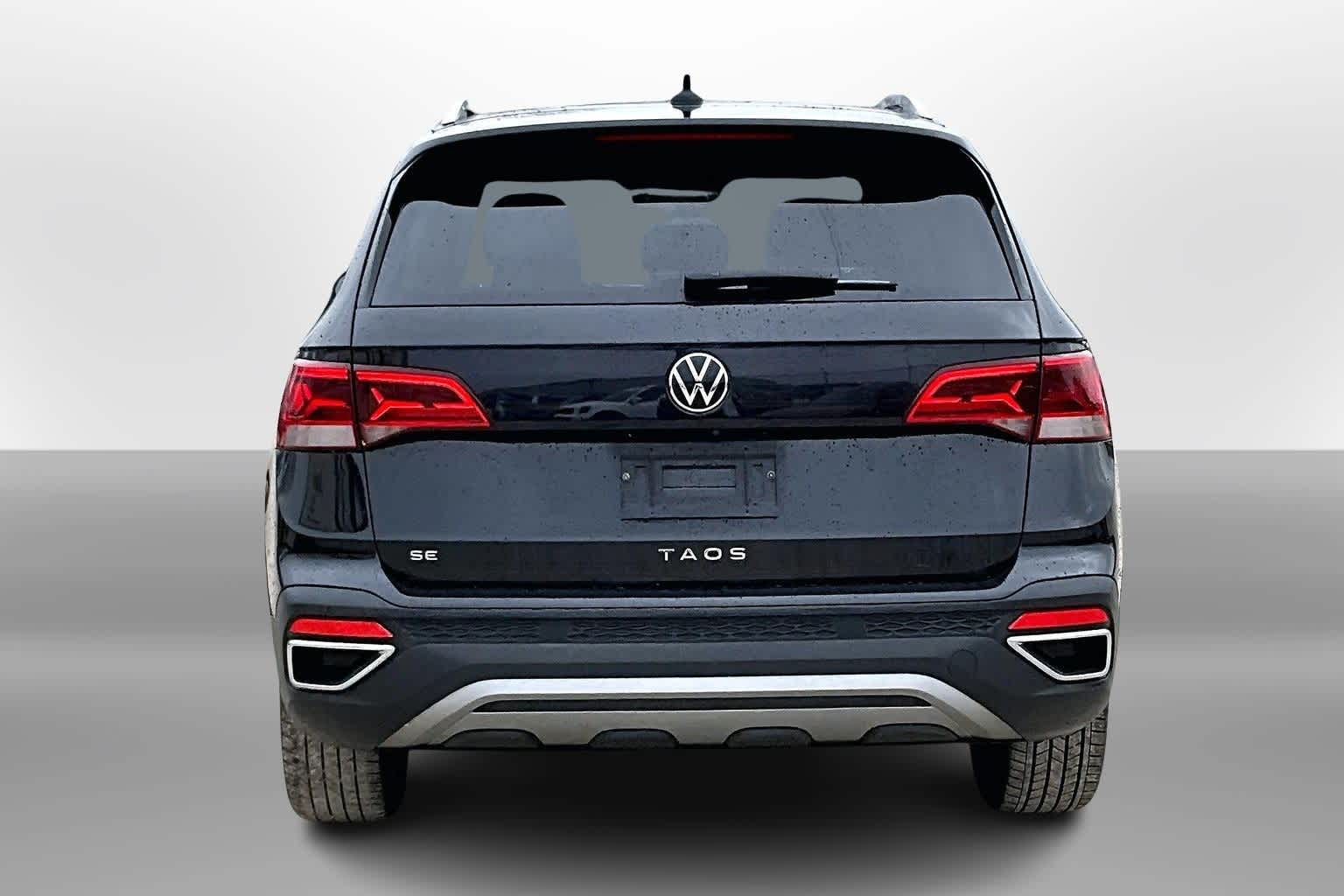 Thumbnail: 2022 Volkswagen Taos - 4