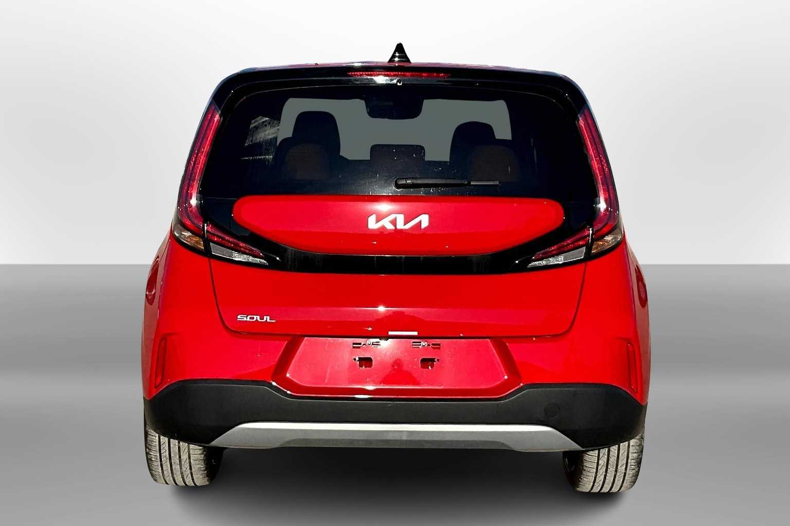 2024 Kia Soul EX photo 4