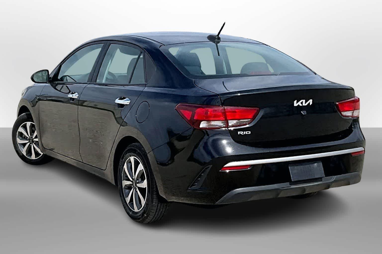 Thumbnail: 2023 Kia Rio - 11