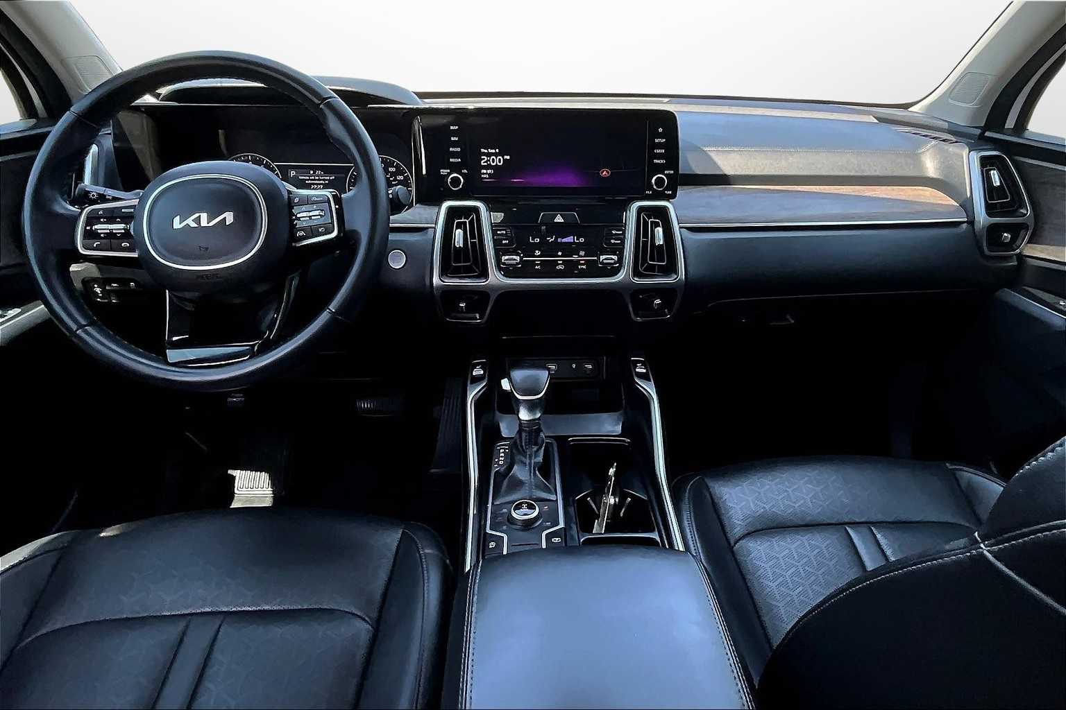 Thumbnail: 2023 Kia Sorento - 14