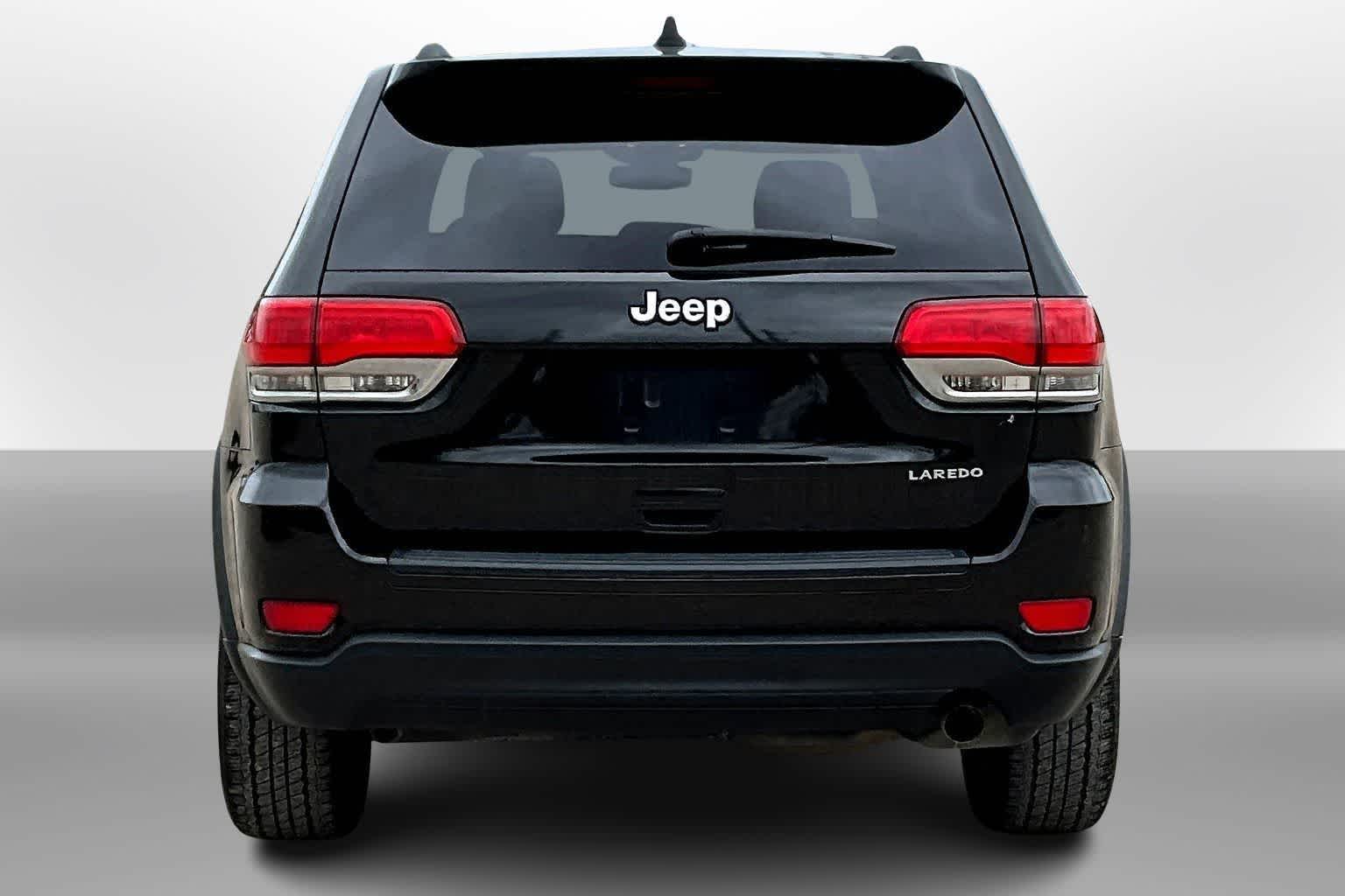 Thumbnail: 2015 Jeep Grand Cherokee - 4